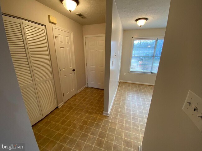 Foto del edificio - 11185 Kensington Pl