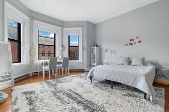 Building Photo - 389 Beacon St