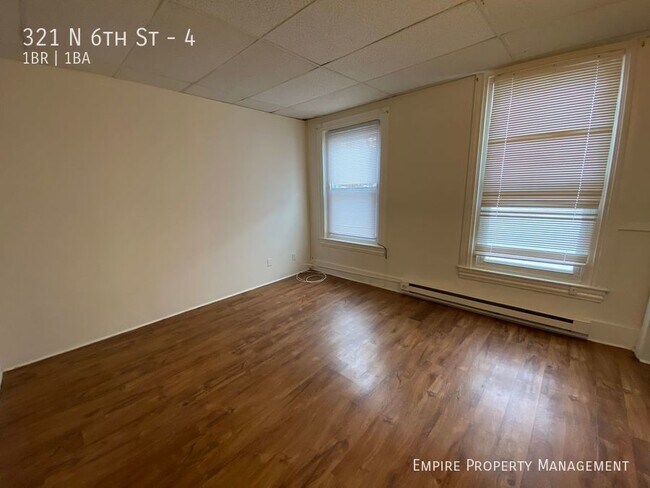 Foto del edificio - 2nd Floor: 1 Bedroom / 1 Bathroom Apartmen...
