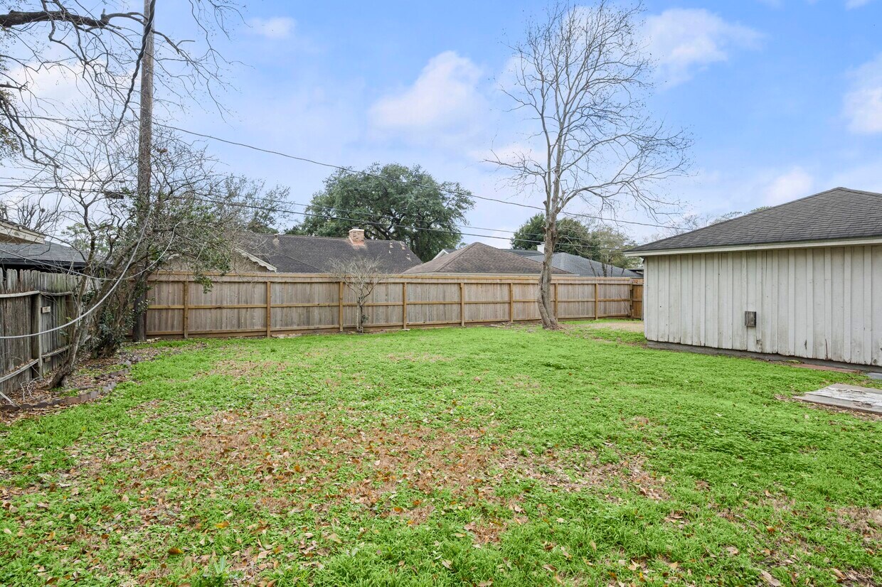 Building Photo - 1039 Marcella St