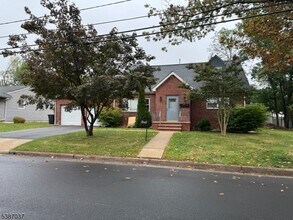 Building Photo - 1547 Lenox Pl