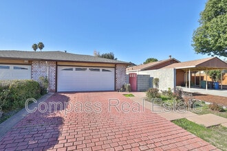 Building Photo - 31101 Fredi St