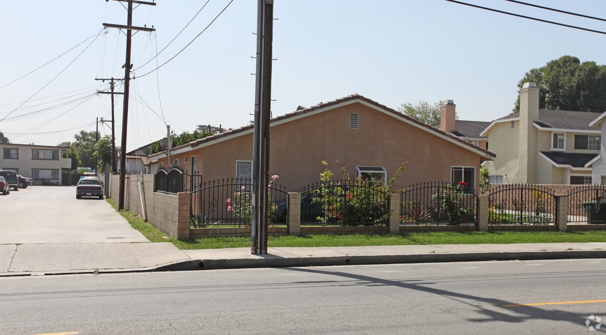 Building Photo - 3908 Cogswell Rd