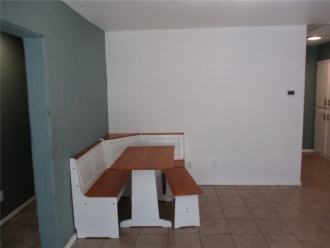 Foto del edificio - 10057 Driftwood Cir