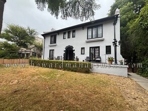 Building Photo - 2406 3rd Ave