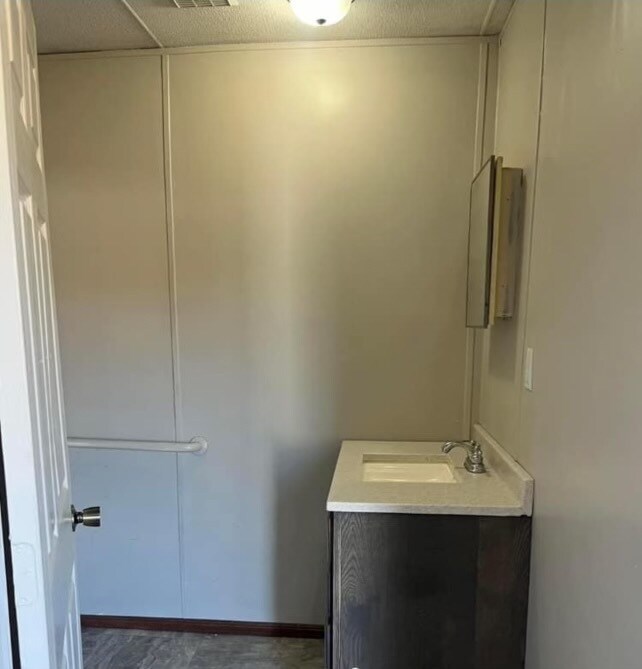 Building Photo - Lot 1