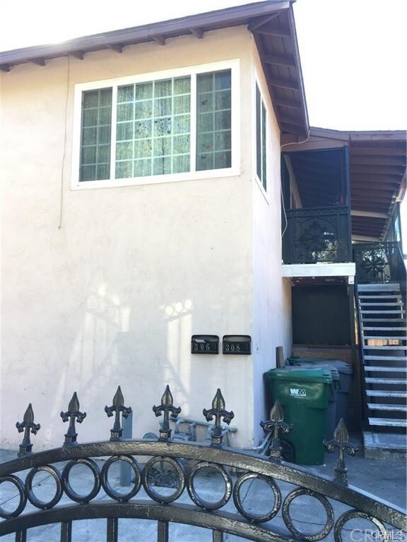 Building Photo - 306 W Camille St