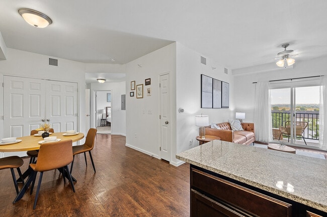 Gateway-ModelApt-9 - Gateway Apartments