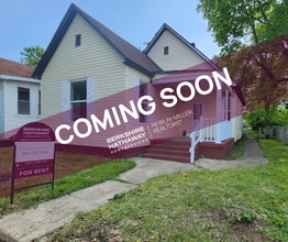Building Photo - 316 S 16th St