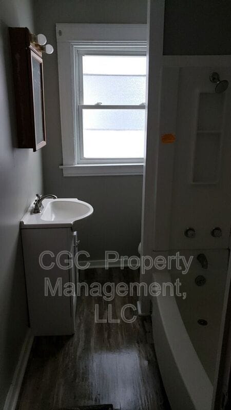 Building Photo - 36 Chedell Pl