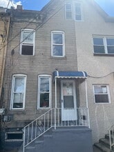 Building Photo - 452 Klagg Ave