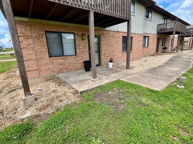 Foto del edificio - 2 Bedroom | 2 Bathroom | Apartment