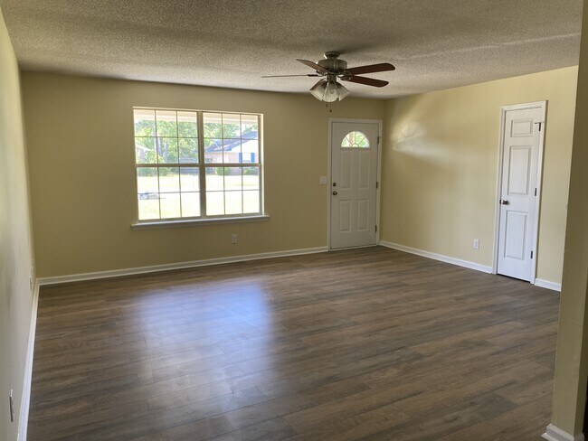 Foto del edificio - 825 Kiln Ln