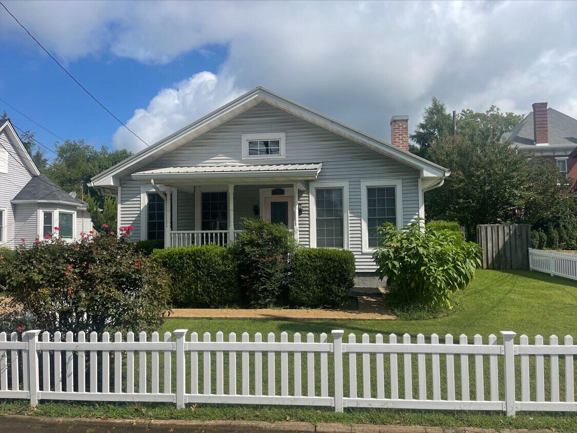 Exterior #1 - 310 W Flower St