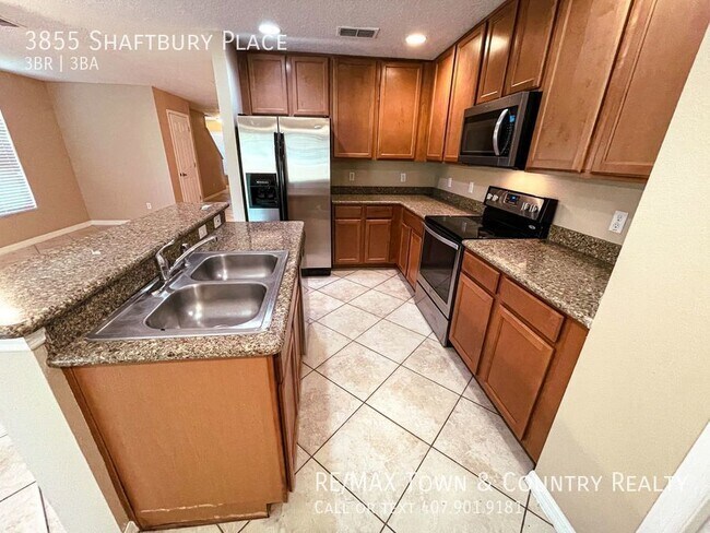 Building Photo - Walden Chase Townhome for Rent in Oviedo