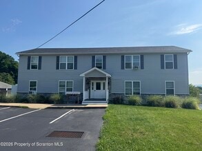 Building Photo - 1039 Walker St