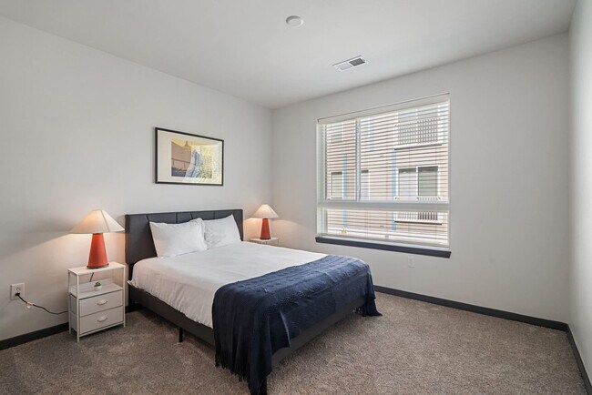 Building Photo - 6160 N Rural St