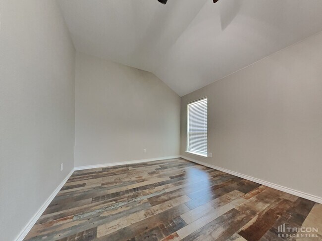 Building Photo - 157 Spring Hollow Dr