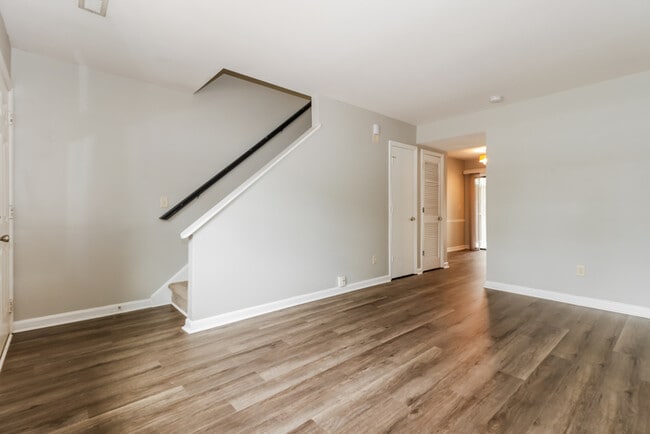 Foto del edificio - 835 Von Kolnitz Rd