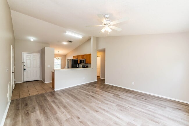 Building Photo - 4042 Banbury Cir
