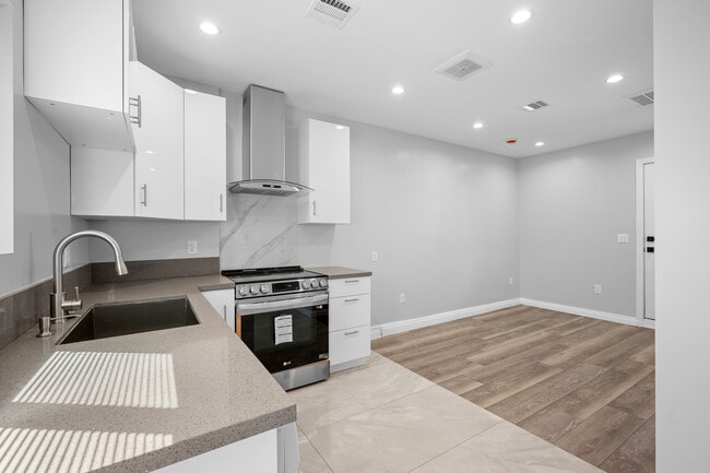 Building Photo - 13689 Bracken St