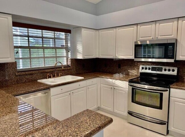 Foto del edificio - 1103 Lake Breeze Dr