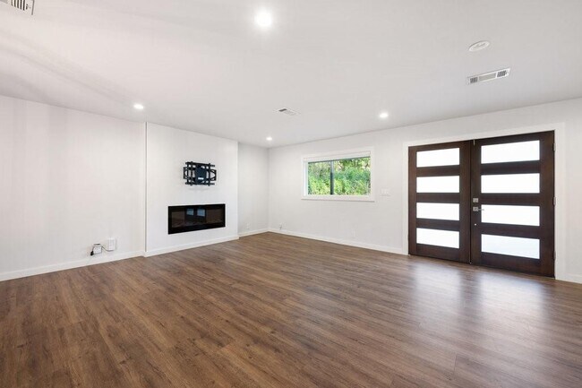 Building Photo - 4116 Shoal Creek Blvd