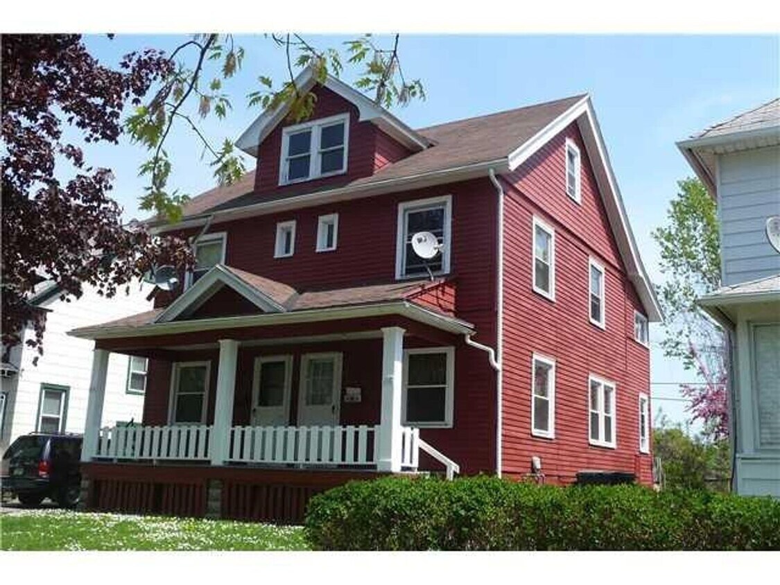 Primary Photo - 114-116 Depew St