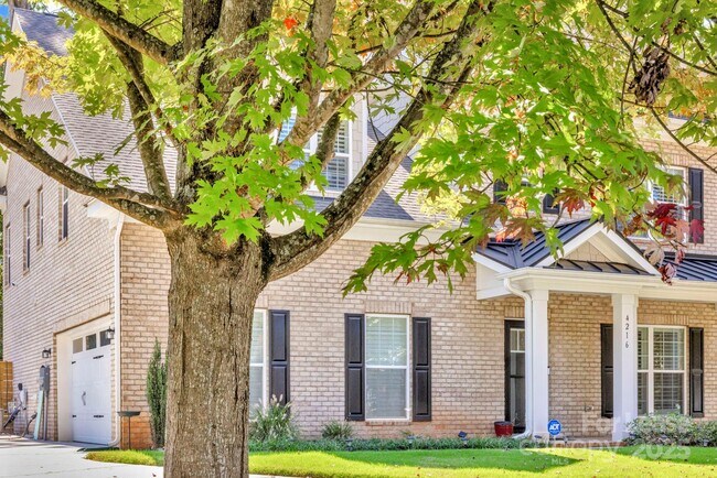 Foto del edificio - 4216 McIntyre Ave