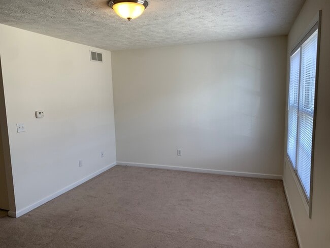 Building Photo - 1108 Lockenvitz Ln