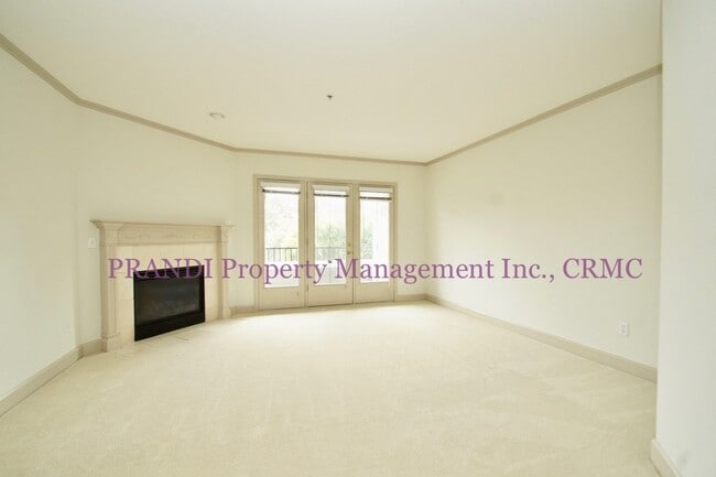 Building Photo - Prime Novato Location – Condo with Private...