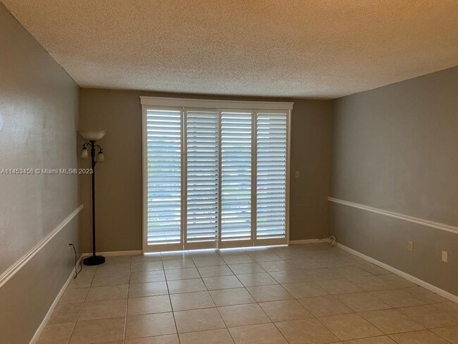 Building Photo - 1820 SW 81st Ave