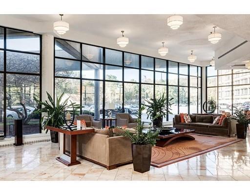 Foto del edificio - 250 Hammond Pond Pkwy