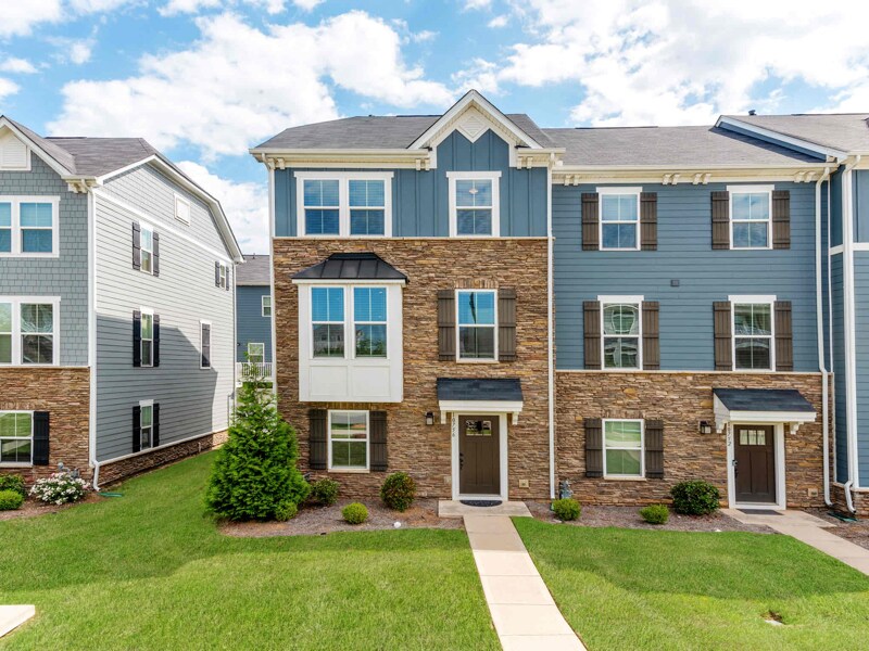 Foto principal - 10756 Overlook Mountain Dr