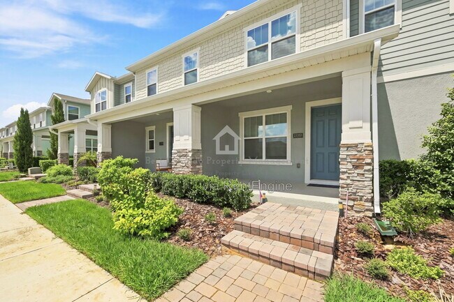 Foto del edificio - 16333 Hamlin Hills Rd