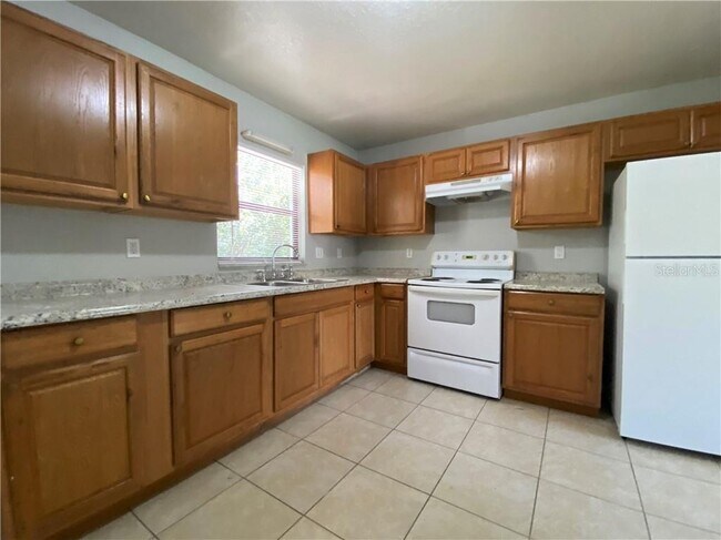 Building Photo - 1213 Pleasant Oaks Ct