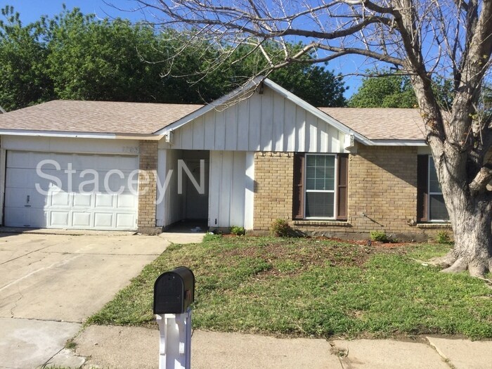 1703 Dorchester Dr, Arlington, TX 76014 House Rental in Arlington, TX