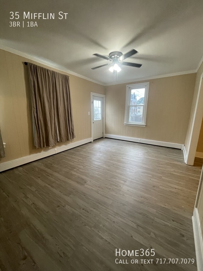 Building Photo - Beautifull 3 Bedroom End Home with Private...