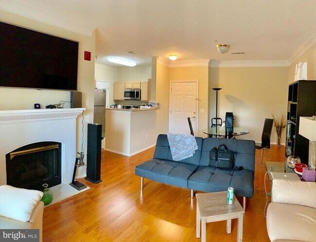 Foto del edificio - 1591 Spring Gate Dr.