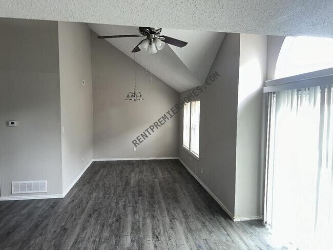 Foto del edificio - 4307 Scardale Ln. Dallas, TX 75227