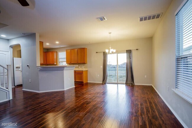 Foto del edificio - 3 br, 2 bath House - 11209 Drumellan St