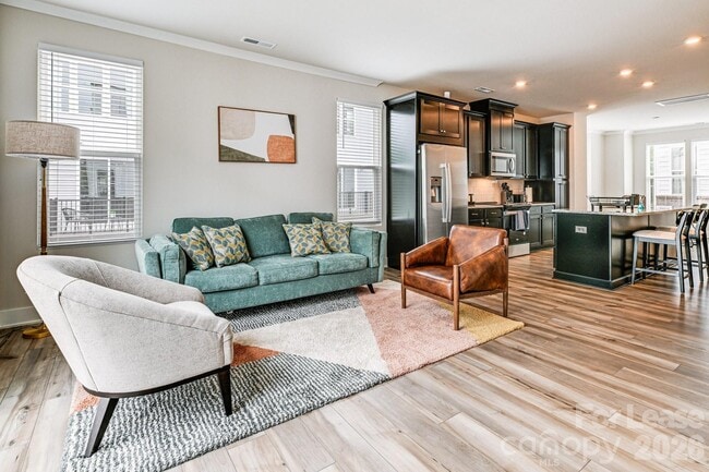 Building Photo - 3011 Jolene Ct