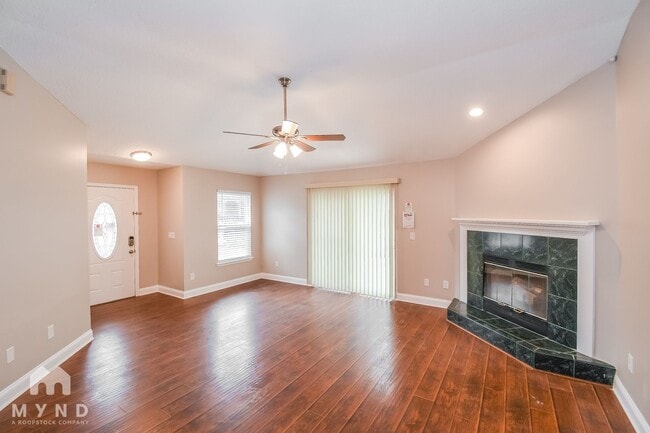 Foto del edificio - 3601 Caroline Vale Blvd