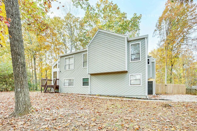 Foto del edificio - 2230 Rolland St