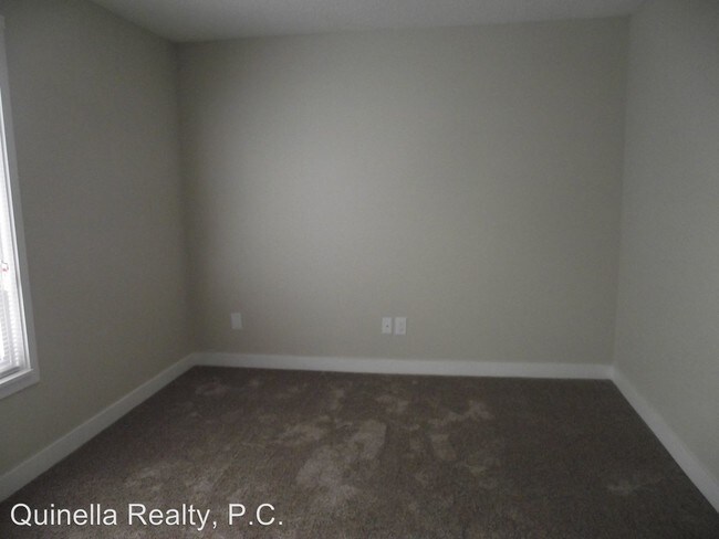 Building Photo - 205 3rd Ave