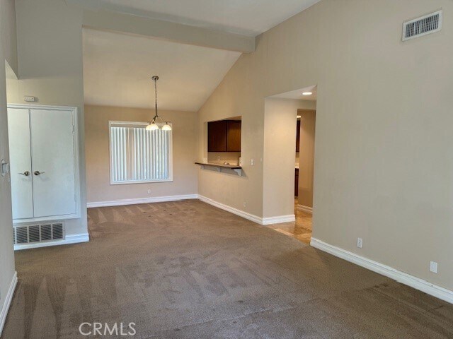 Building Photo - 545 S Ranch View Cir