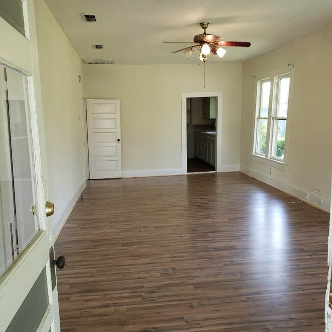 Living Room - 1209 Howard St