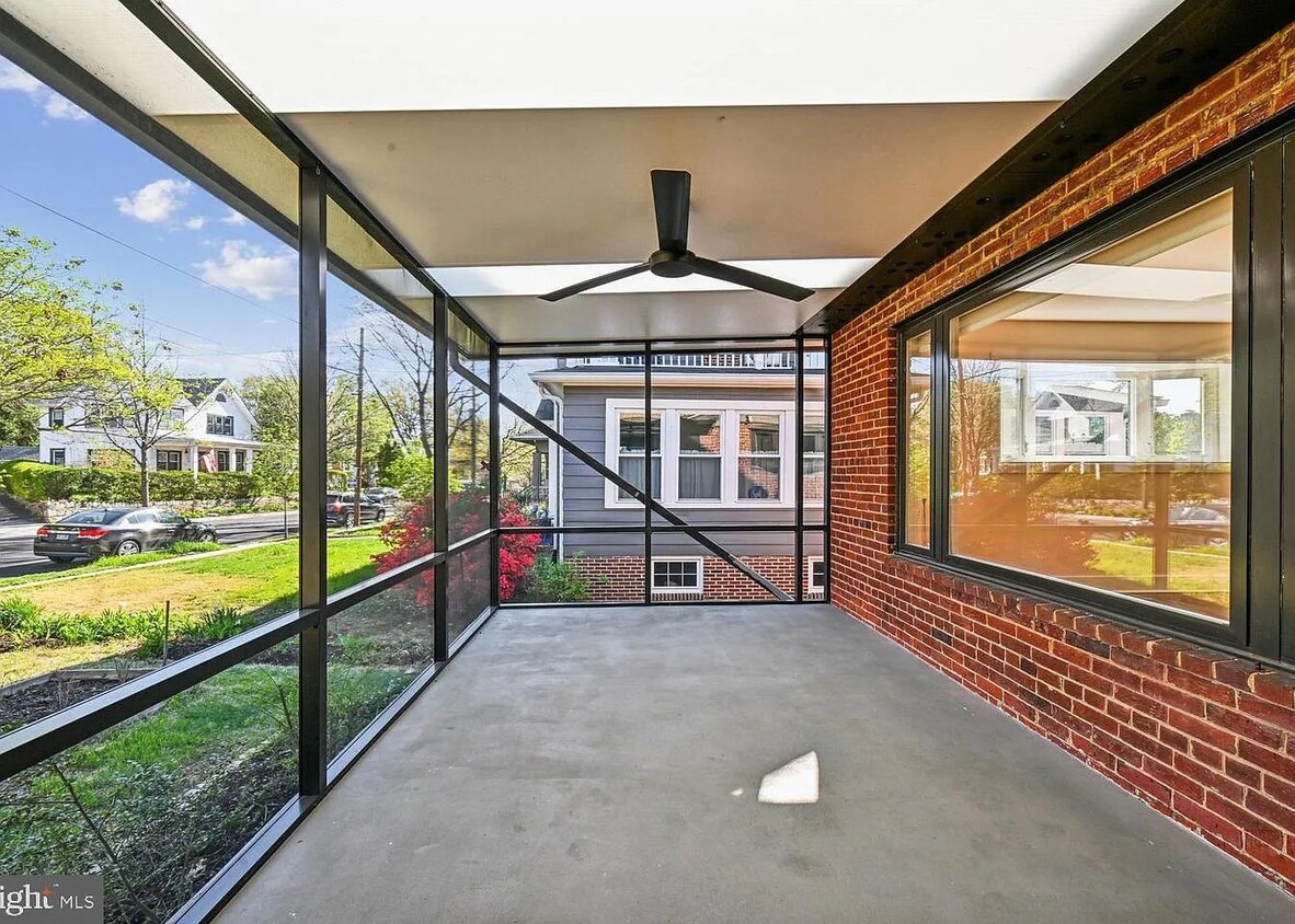 Photo - 22502 SE 267th St (Maple Valley, WA)