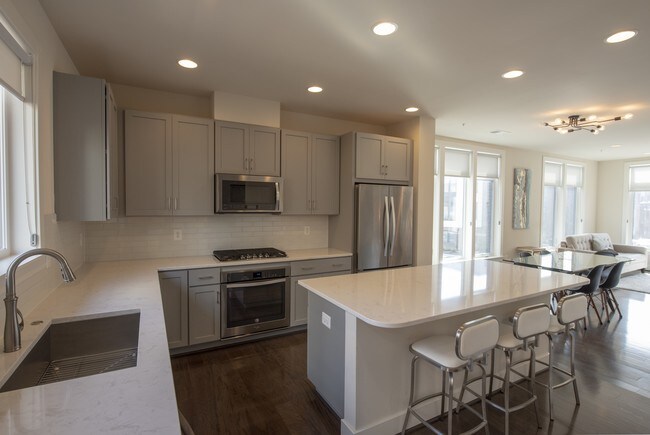 Kitchen - 8071 Tribeca Street