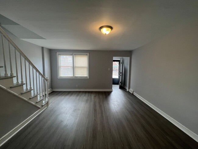 Building Photo - 7046 Souder St